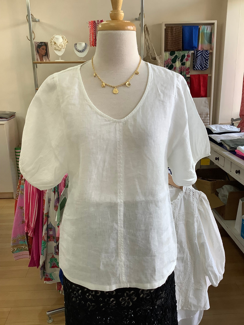 100% Linen V Neck Swing Top | White