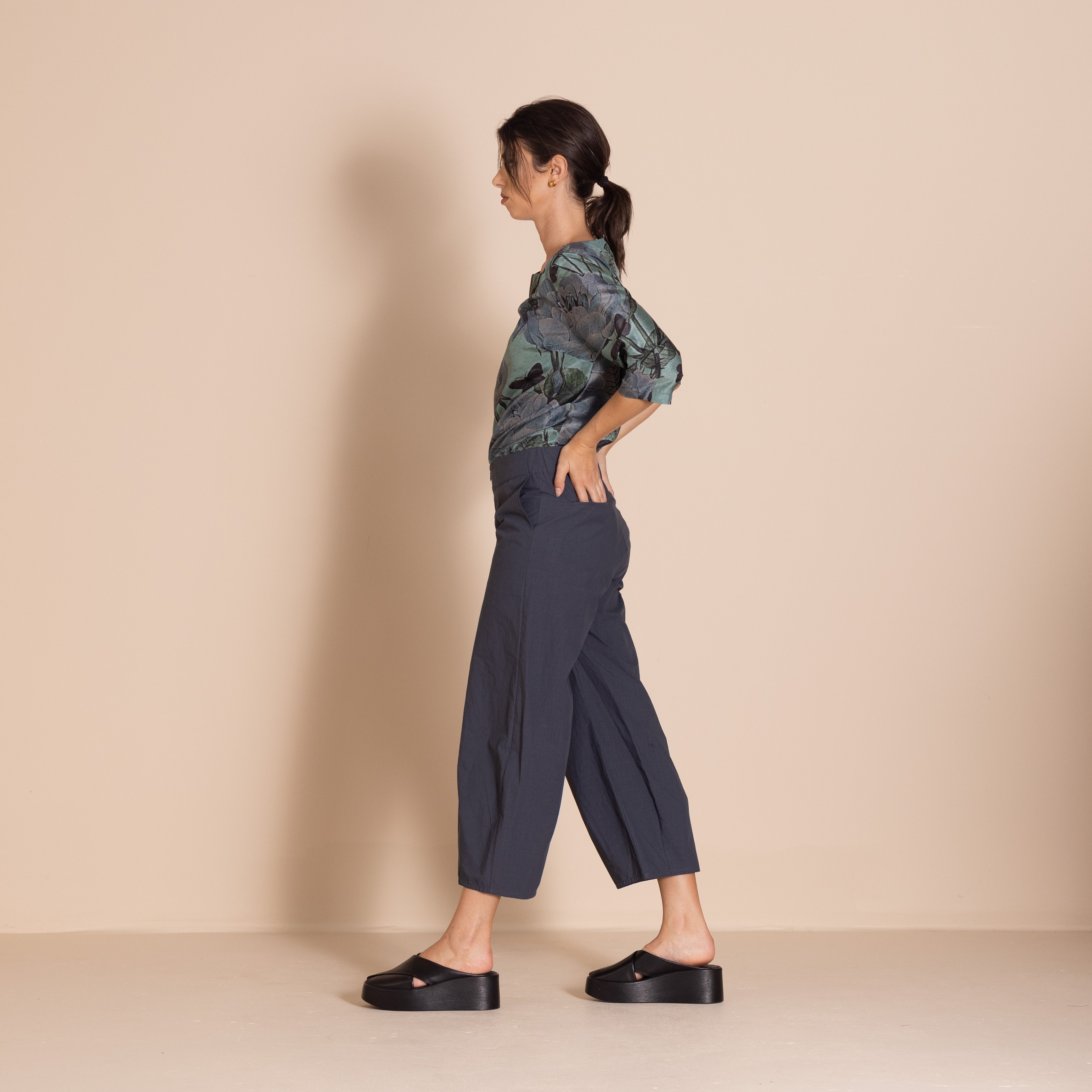 Pima Barrel Pant in Navy