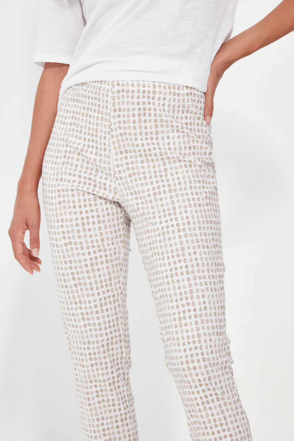 Acrobat Tile 7/8 Pant | Bark Print