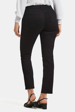 Sheri Slim Jeans -Black