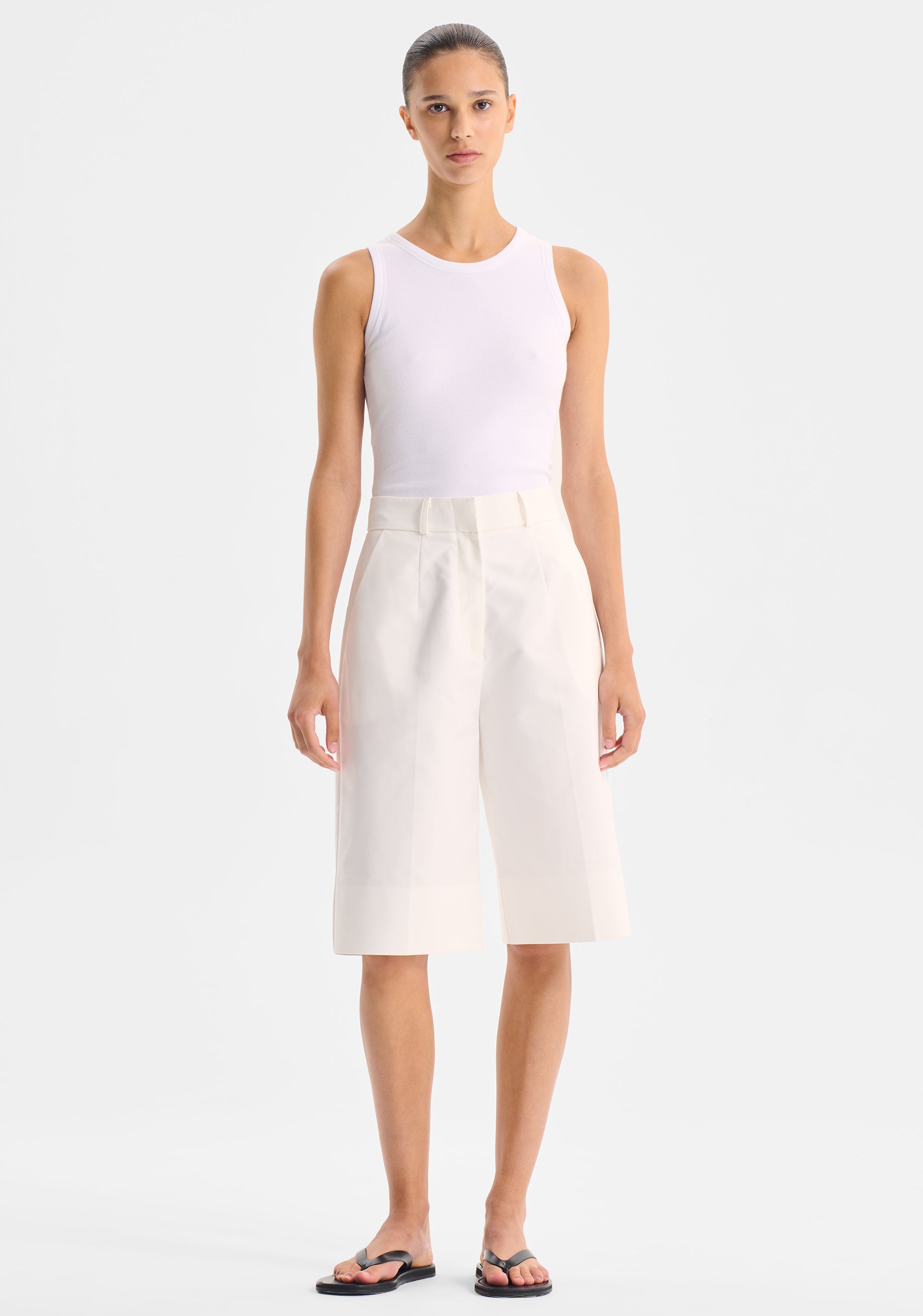 Elliott Bermuda Short | White