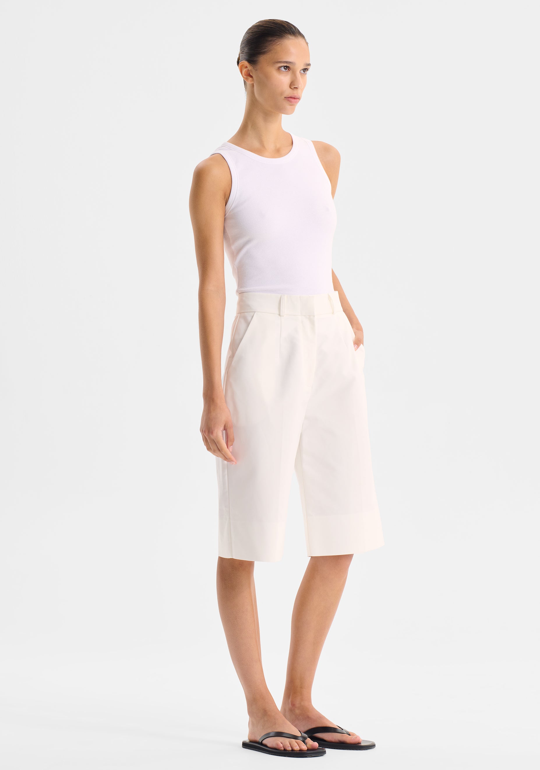 Elliott Bermuda Short | White