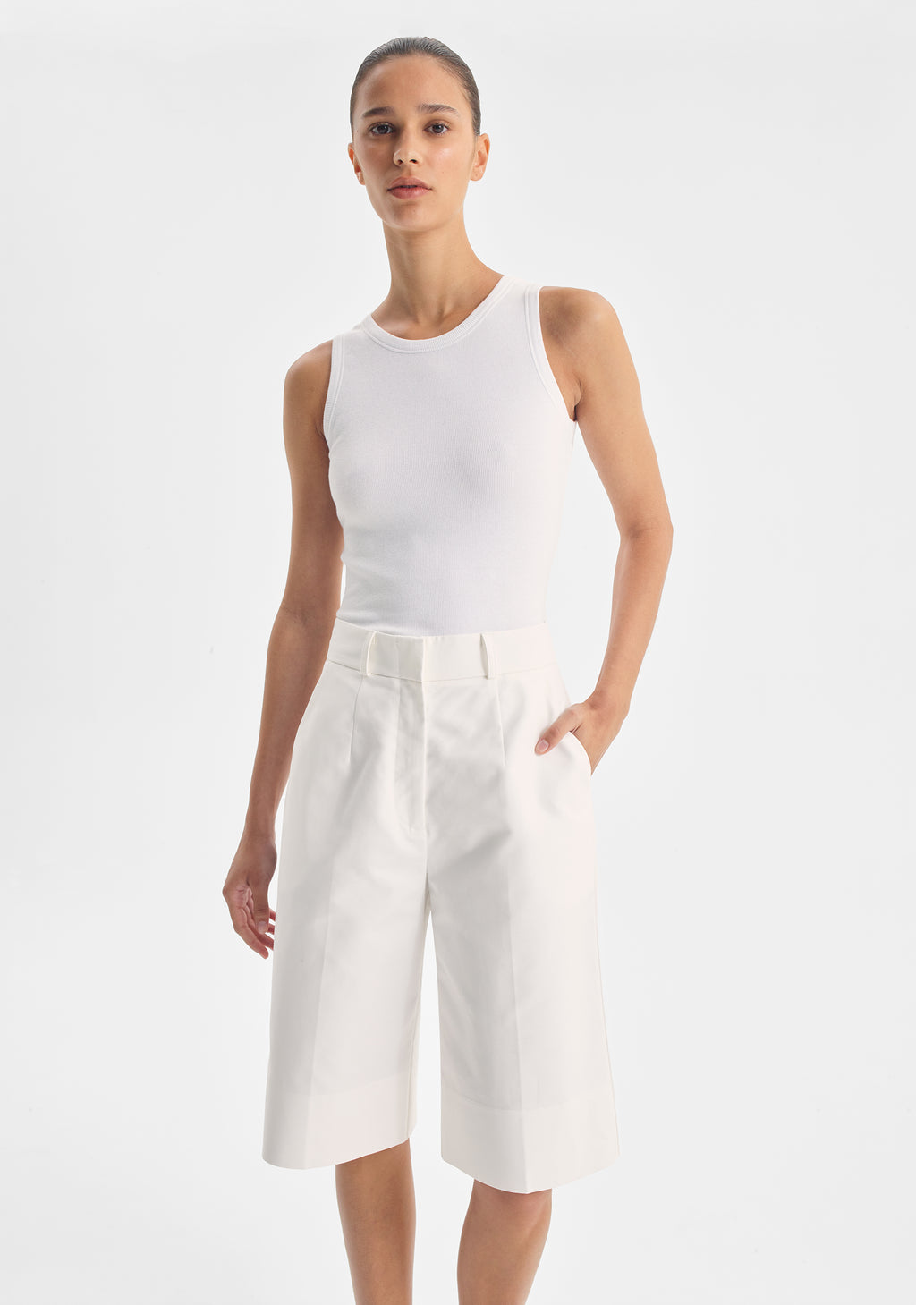 Elliott Bermuda Short | White