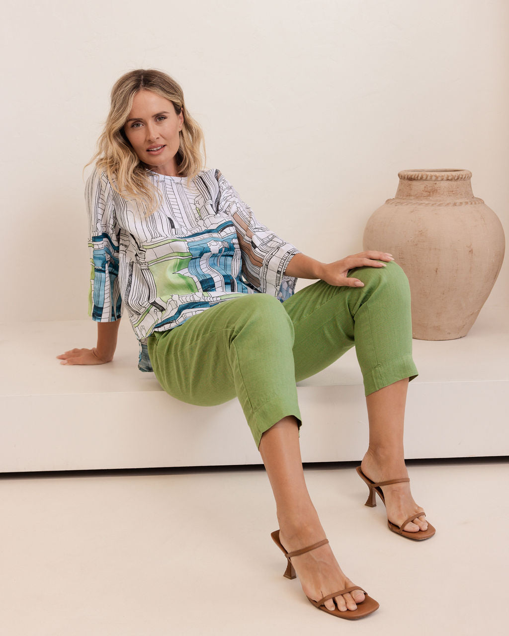 100% Linen 7/8 Flat Panel Pant in Pistachio