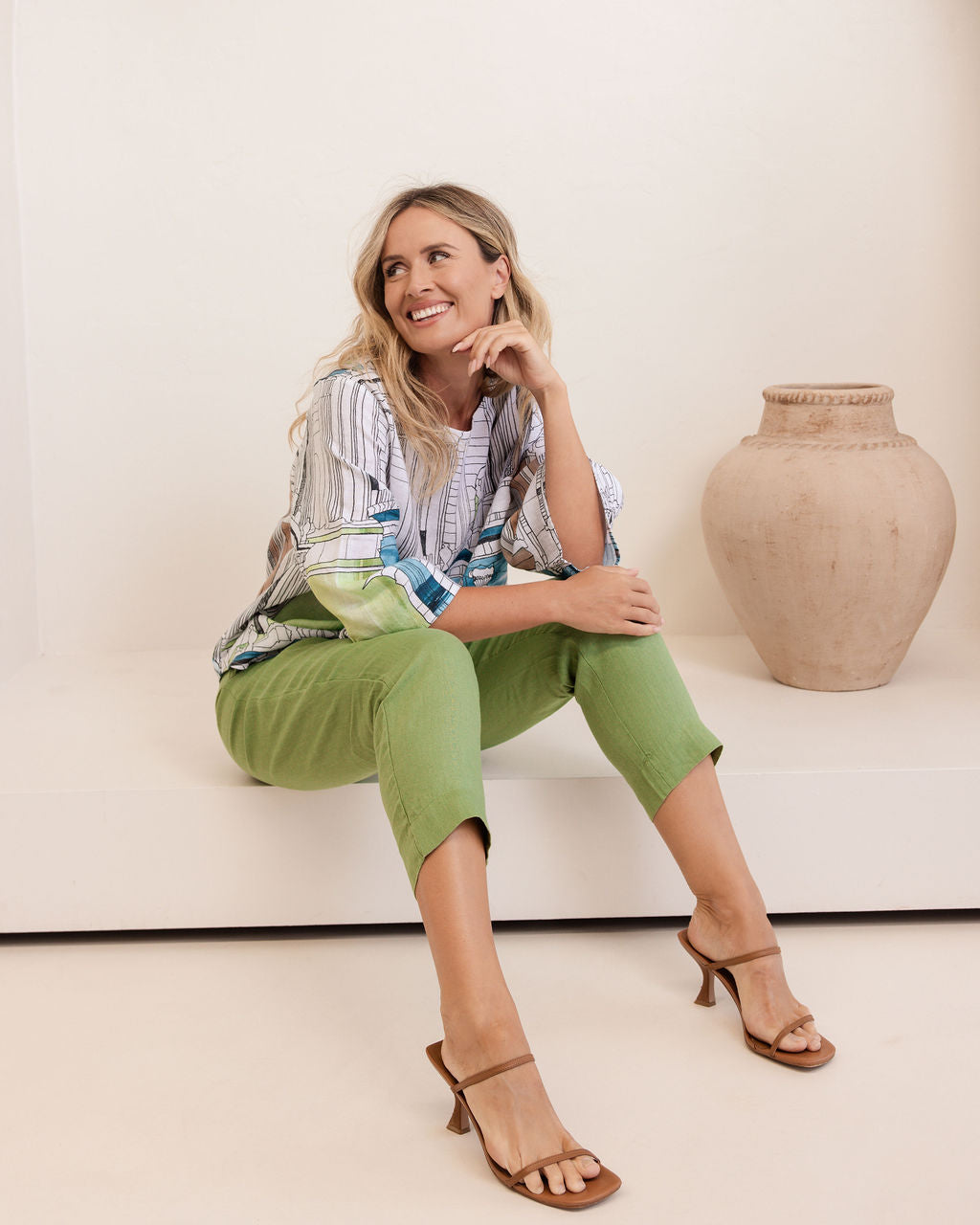 100% Linen 7/8 Flat Panel Pant in Pistachio